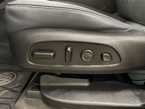 Used 2020 Buick Enclave Premium w/ Sun and Sites Package image 15