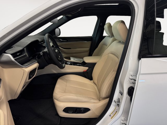 New 2027 Jeep Grand Cherokee Limited AWD/4WD image 8