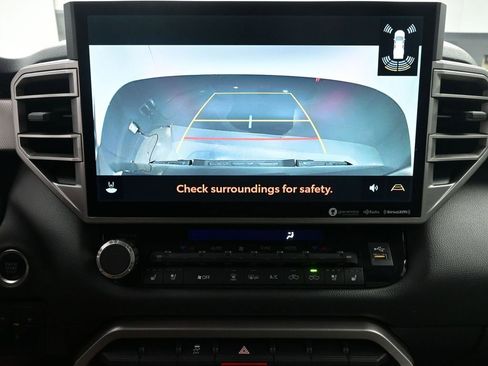 Used 2022 Toyota Tundra Limited image 12