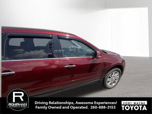 Used 2015 Chevrolet Traverse LT w/ Style and Technology Package FWD image 9