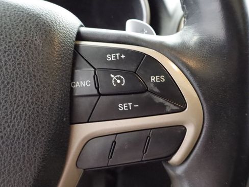 Used 2015 Jeep Grand Cherokee Altitude AWD/4WD image 29