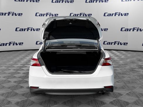 Used 2019 Toyota Camry LE FWD image 11