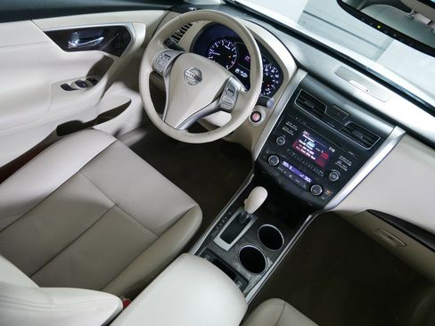 Used 2013 Nissan Altima 2.5 SL image 9