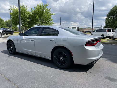 Used 2023 Dodge Charger SXT RWD image 7