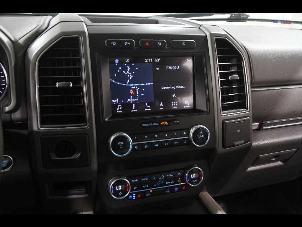 Used 2019 Ford Expedition XLT w/ Equipment Group 202A AWD/4WD image 10