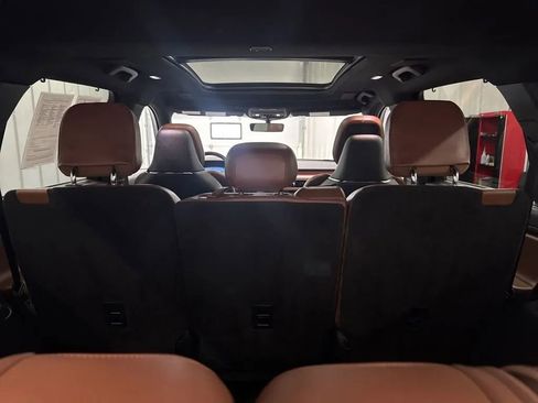 Used 2023 Lincoln Aviator Reserve w/ Equipment Group 201A AWD/4WD image 6