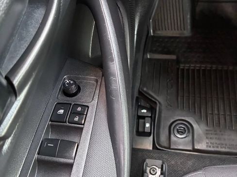 Used 2024 Toyota Corolla LE FWD image 22