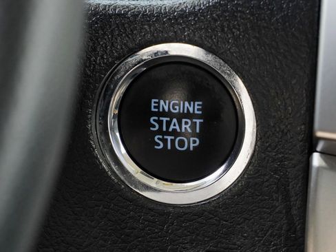 Certified 2024 Toyota 4Runner SR5 AWD/4WD image 36