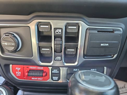 Used 2021 Jeep Wrangler Unlimited Rubicon image 28