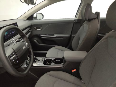 Used 2025 Kia K4 FWD image 17