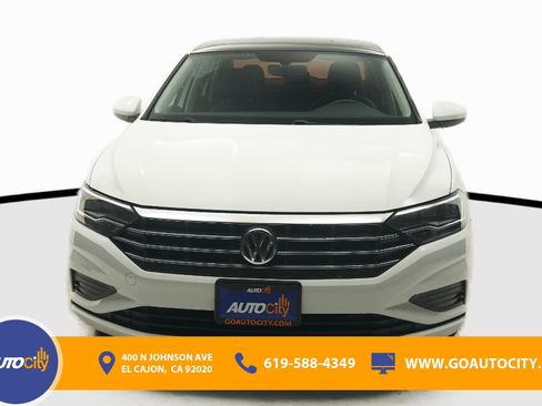 Used 2021 Volkswagen Jetta SE image 4