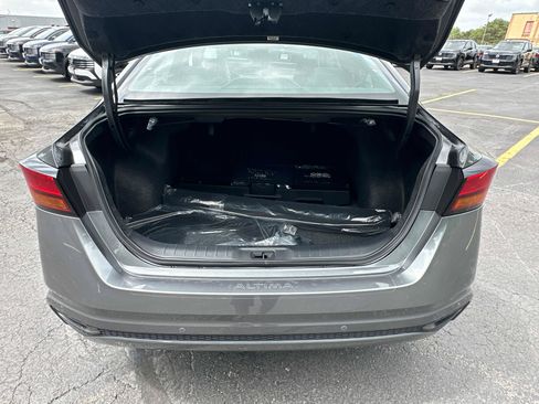 New 2026 Nissan Altima 2.5 SV FWD image 14