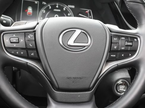 Used 2025 Lexus ES 350 w/ Premium Package FWD image 12