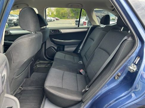 Used 2019 Subaru Outback 2.5i AWD/4WD image 24