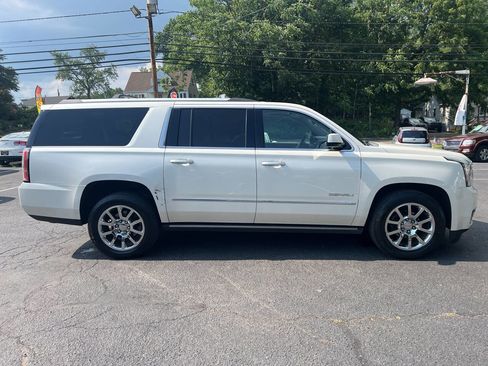 Used 2015 GMC Yukon XL Denali w/ Premium Package image 4
