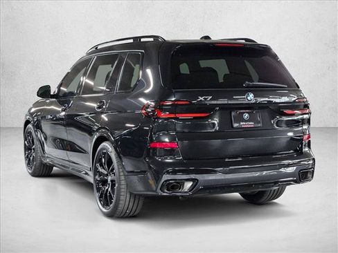 Used 2027 BMW X7 xDrive40i w/ M Sport Package AWD/4WD image 7