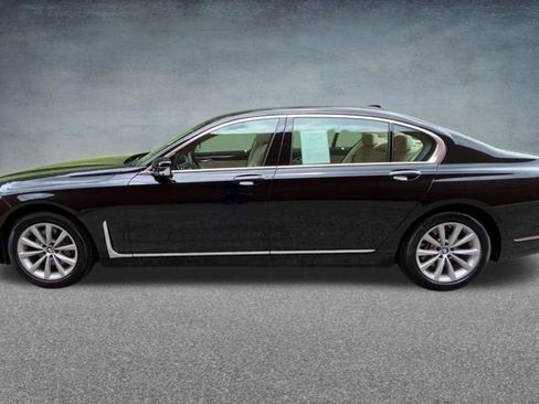 Used 2020 BMW 740i xDrive w/ Cold Weather Package image 13