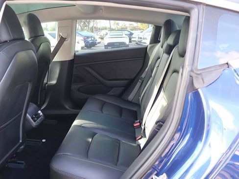 Used 2018 Tesla Model 3 Long Range image 37