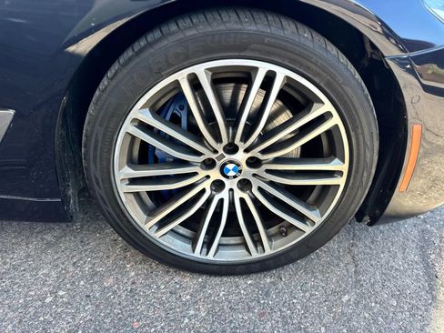 Used 2018 BMW M550i xDrive image 8