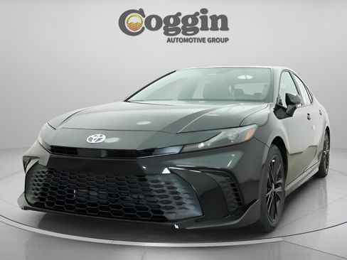 New 2026 Toyota Camry SE image 31