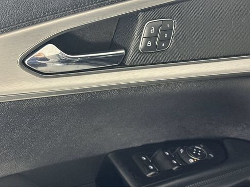 Used 2020 Lincoln Nautilus FWD w/ Equipment Group 101A image 13