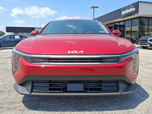 New 2025 Kia K4 LXS image 3