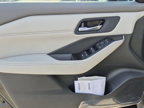 New 2026 Nissan Rogue SV w/ SV Premium Package image 8