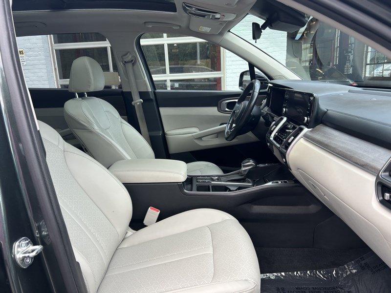 Used 2023 Kia Sorento S w/ Panoramic Sunroof Package AWD/4WD image 20