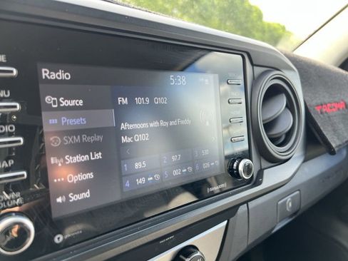 Used 2020 Toyota Tacoma SR w/ SR Convenience Package RWD image 13