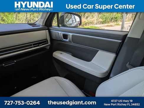 Used 2025 Hyundai Santa Fe SEL FWD image 23