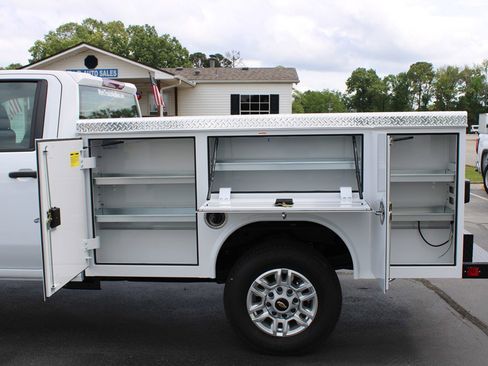 Used 2025 Chevrolet Silverado 2500 W/T w/ WT/CX Safety Package AWD/4WD image 9