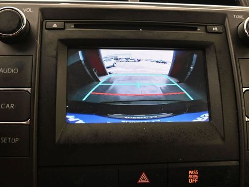 Used 2015 Toyota Camry SE image 30