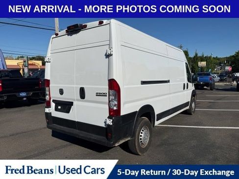 Used 2025 RAM ProMaster 2500 w/ Convenience Group FWD image 10
