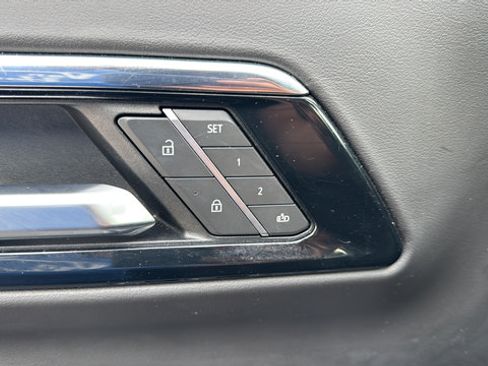 Used 2025 Chevrolet Tahoe RST w/ Comfort Package AWD/4WD image 34