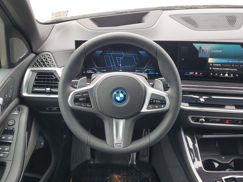 New 2026 BMW X5 xDrive50e image 23