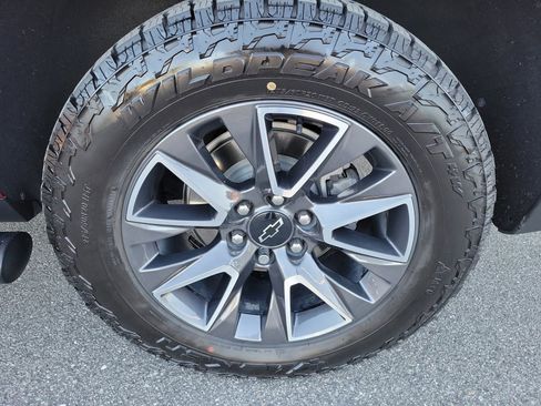 Used 2023 Chevrolet Tahoe Z71 w/ Luxury Package image 31