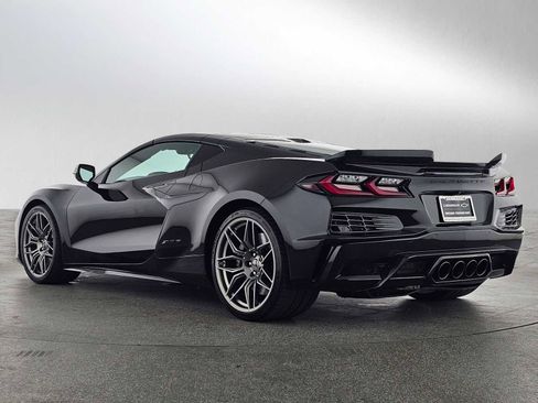 Used 2024 Chevrolet Corvette Z06 image 5