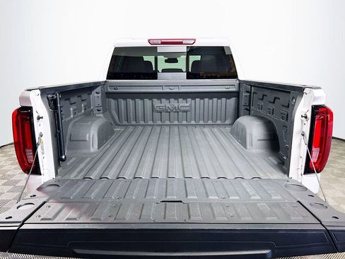 Used 2023 GMC Sierra 1500 SLT w/ SLT Premium Plus Package AWD/4WD image 23