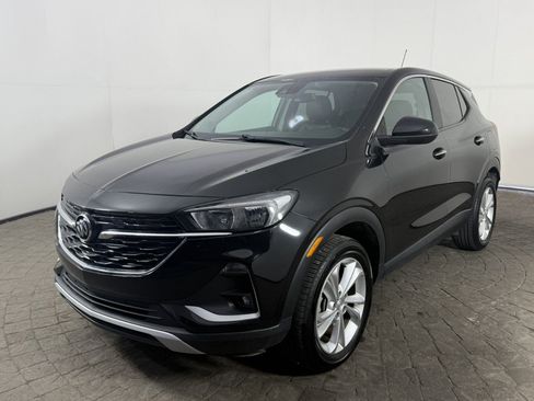 Used 2022 Buick Encore GX Preferred w/ Cold Weather Comfort Package AWD/4WD image 3