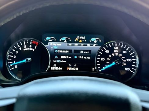 Used 2018 Ford Expedition Limited w/ Equipment Group 302A RWD image 32