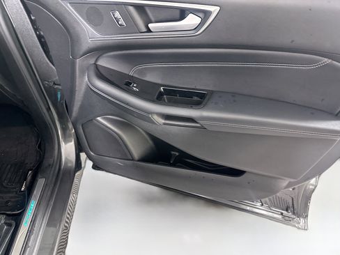 Used 2018 Ford Edge Titanium w/ Equipment Group 302A image 31