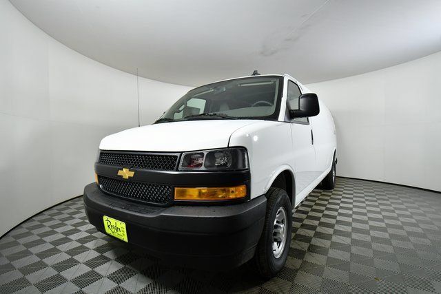 New 2025 Chevrolet Express 3500 Extended RWD image 6