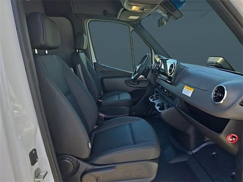 New 2025 Mercedes-Benz Sprinter 2500 image 7