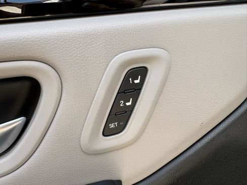 Certified 2024 Honda Pilot Touring image 11