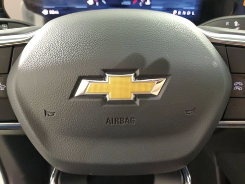 New 2026 Chevrolet Traverse LT w/ Sun and Wheel Package image 24