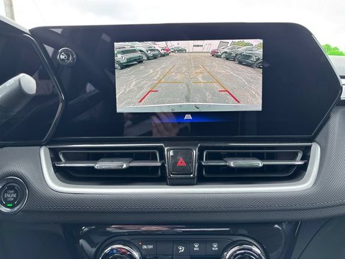 New 2026 Chevrolet TrailBlazer LT w/ Convenience Package FWD image 16