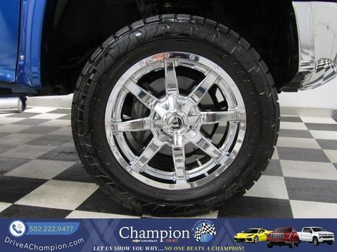 Used 2016 Toyota Tundra SR5 w/ SR5 Upgrade Package AWD/4WD image 3