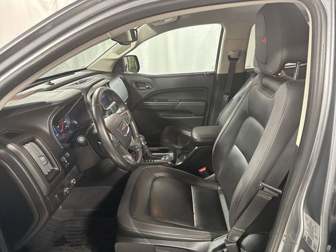 Used 2022 GMC Canyon AT4 image 17