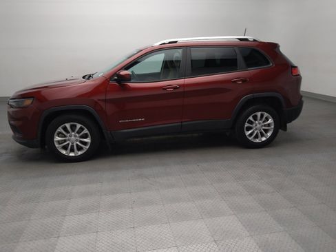 Used 2021 Jeep Cherokee Latitude FWD image 2