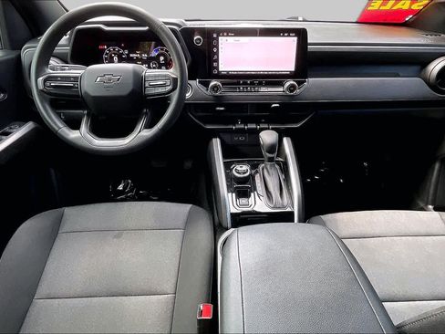 Certified 2024 Chevrolet Colorado Trail Boss w/ Advanced Trailering Package AWD/4WD image 15
